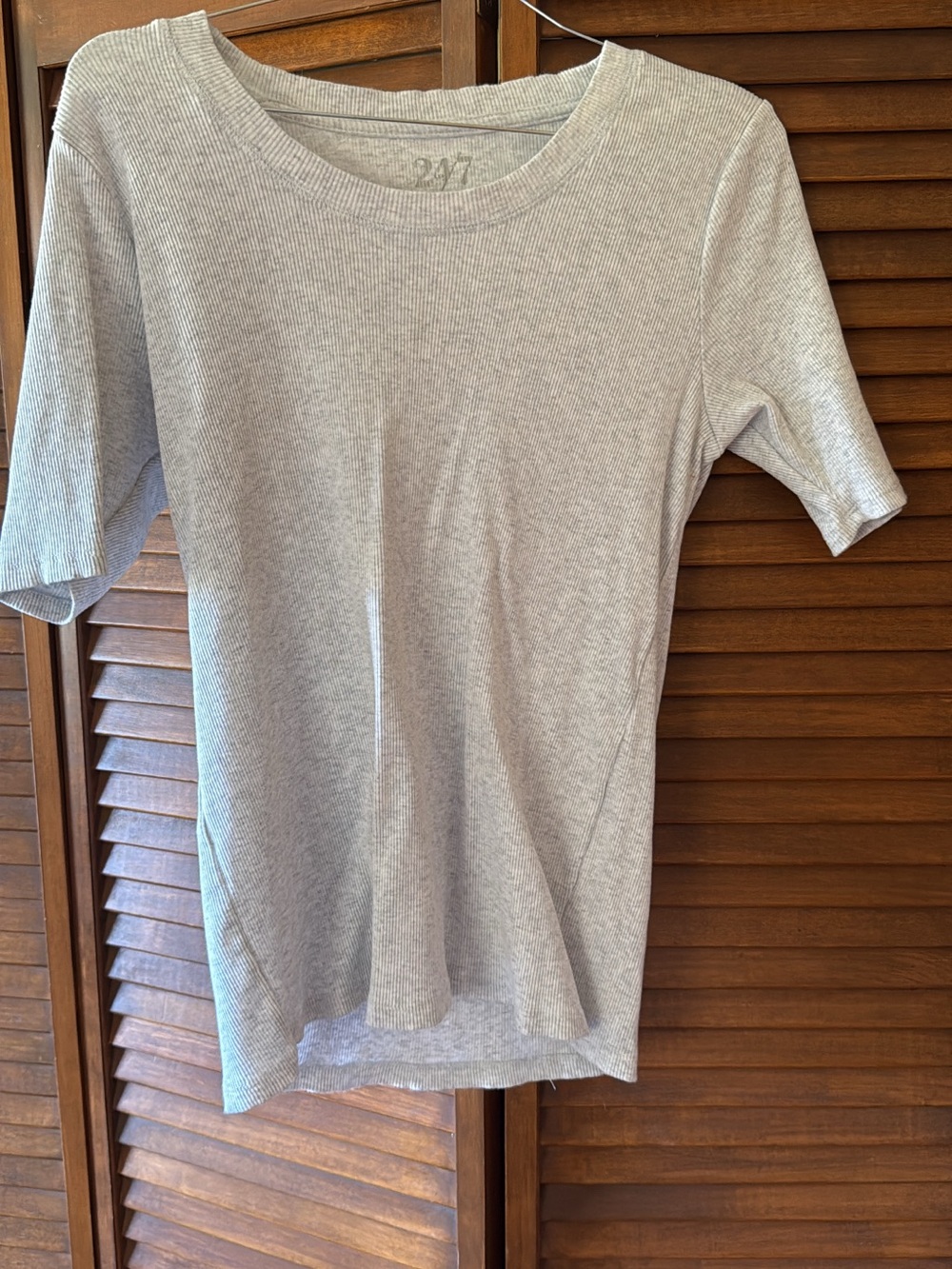 Maurices Light Gray Ribbed Short Sleeve Tee